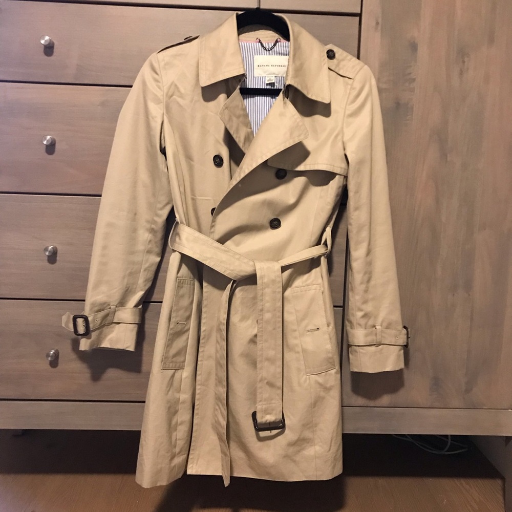 Banana Republic Tan Trenchcoat